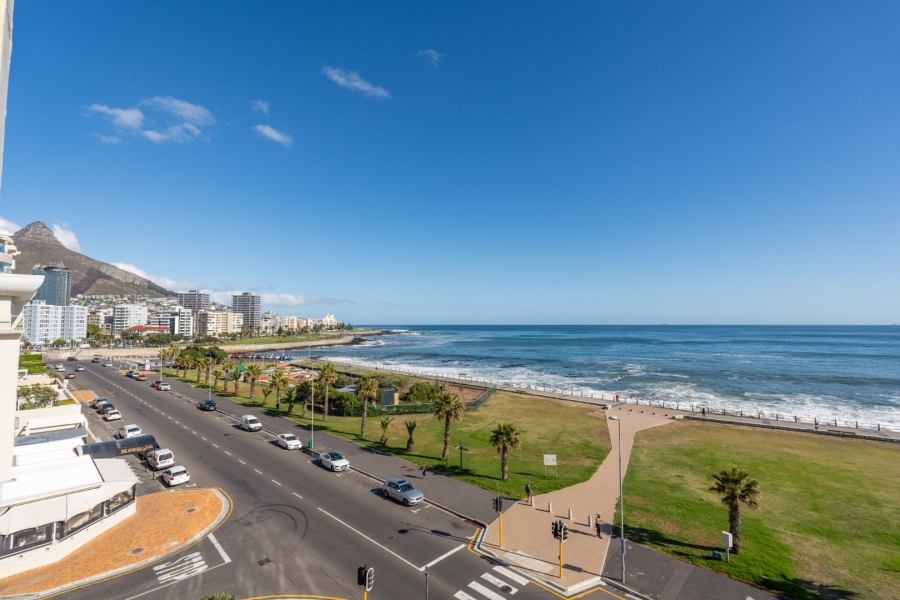 1 Bedroom Property for Sale in Mouille Point Western Cape